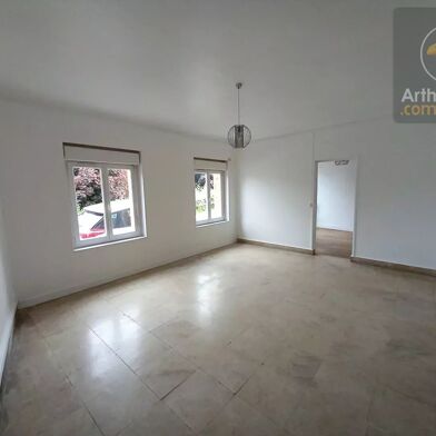 Maison 7 pièces 980 €