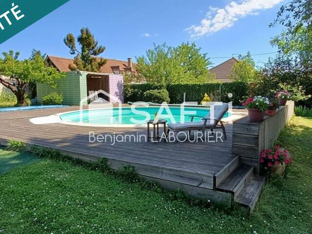 Maison de caractère avec dépendances et piscine à Gurgy — photo du bien