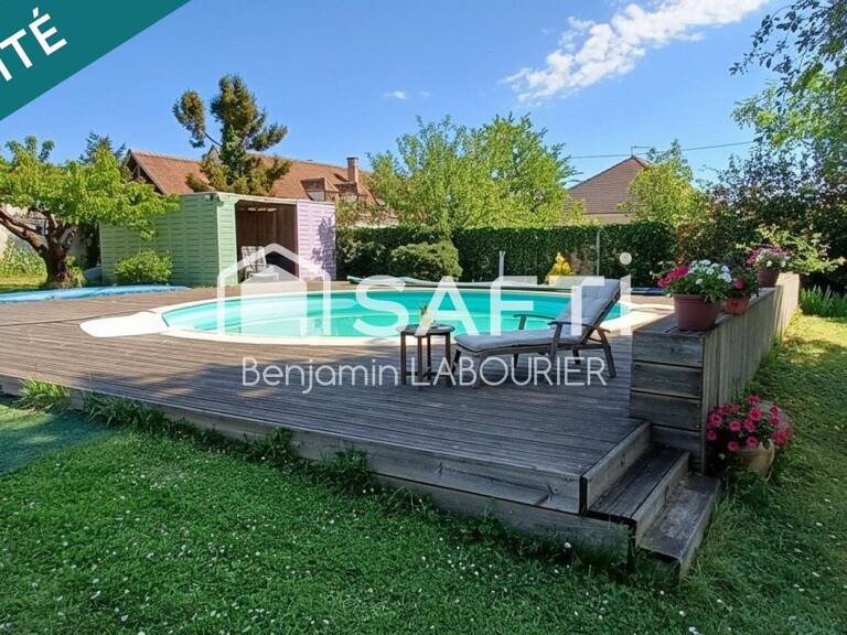 Maison de caractère avec dépendances et piscine à Gurgy — photo 1
