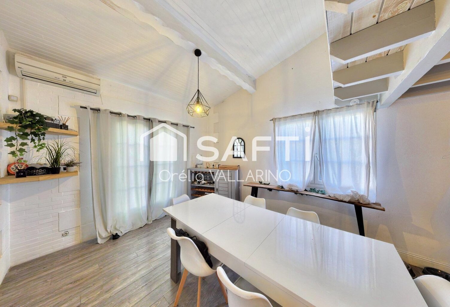Maison familiale avec piscine et espaces extérieurs — photo 1