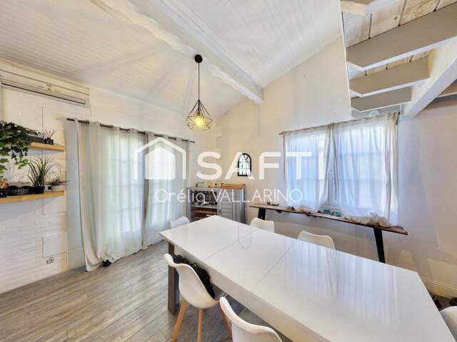 Maison familiale avec piscine et espaces extérieurs — photo du bien