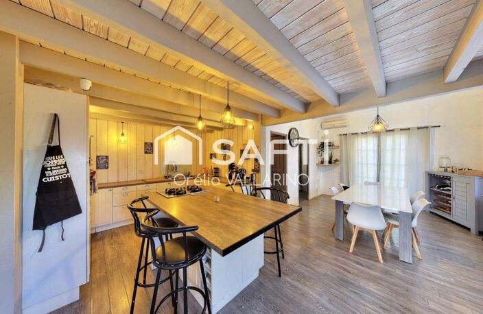 Maison familiale avec piscine et espaces extérieurs — photo 3
