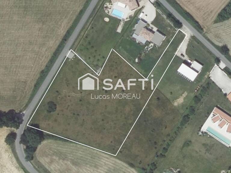 Grand terrain de 6600m2 à Léojac — photo 1