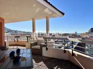 Port de Nice – Duplex d’exception au dernier étage avec terrasses et vue mer — photo 4