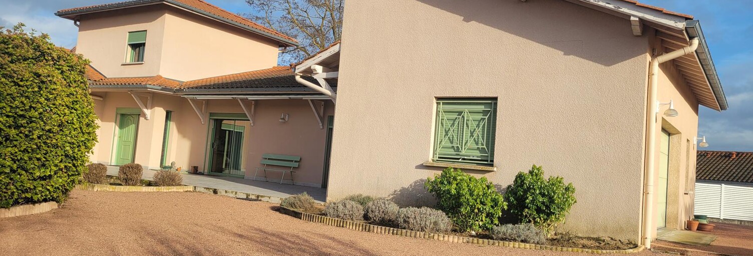 Maison 6 Pièces 184 m² à vendre à Saint-Germain-Lespinasse (42640)