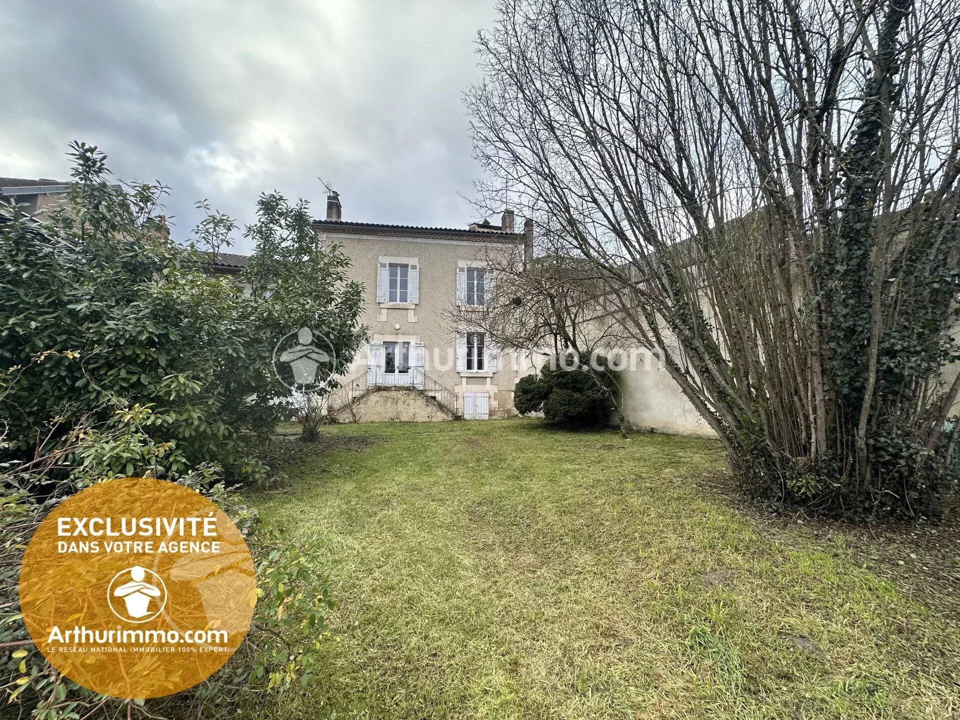 Maison 7 pièces 156 m² · à Saint-Astier · 156 m² · 185 000 €