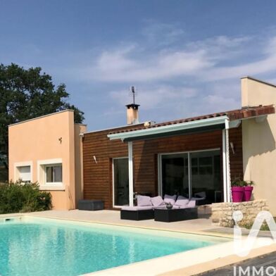 Maison 10 pièces 422300 €