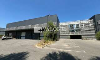 Commerce  1937 m² à louer à Aix-en-Provence (13290)
