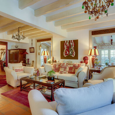 Maison 7 pièces 749000 €