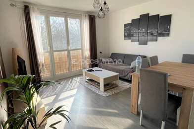 Appartement 3 pièces 776 €