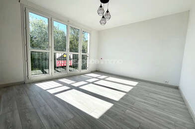 Appartement 3 pièces 776 €