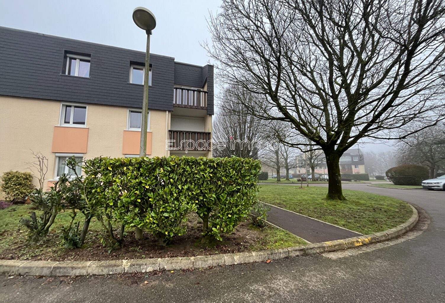 APPARTEMENT F2 - BALCON - CAVE - STATIONNEMENT PRIVE - PARC DE CERISY - MONT SAINT AIGNAN — photo 1