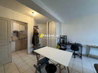 A VENDRE - Appartement type 3 avec parking -  LAISSAC — photo 4