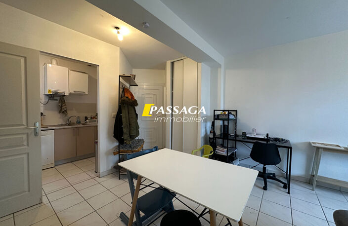 A VENDRE - Appartement type 3 avec parking -  LAISSAC — photo 4