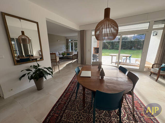 Maison de standing de 260m². — photo du bien