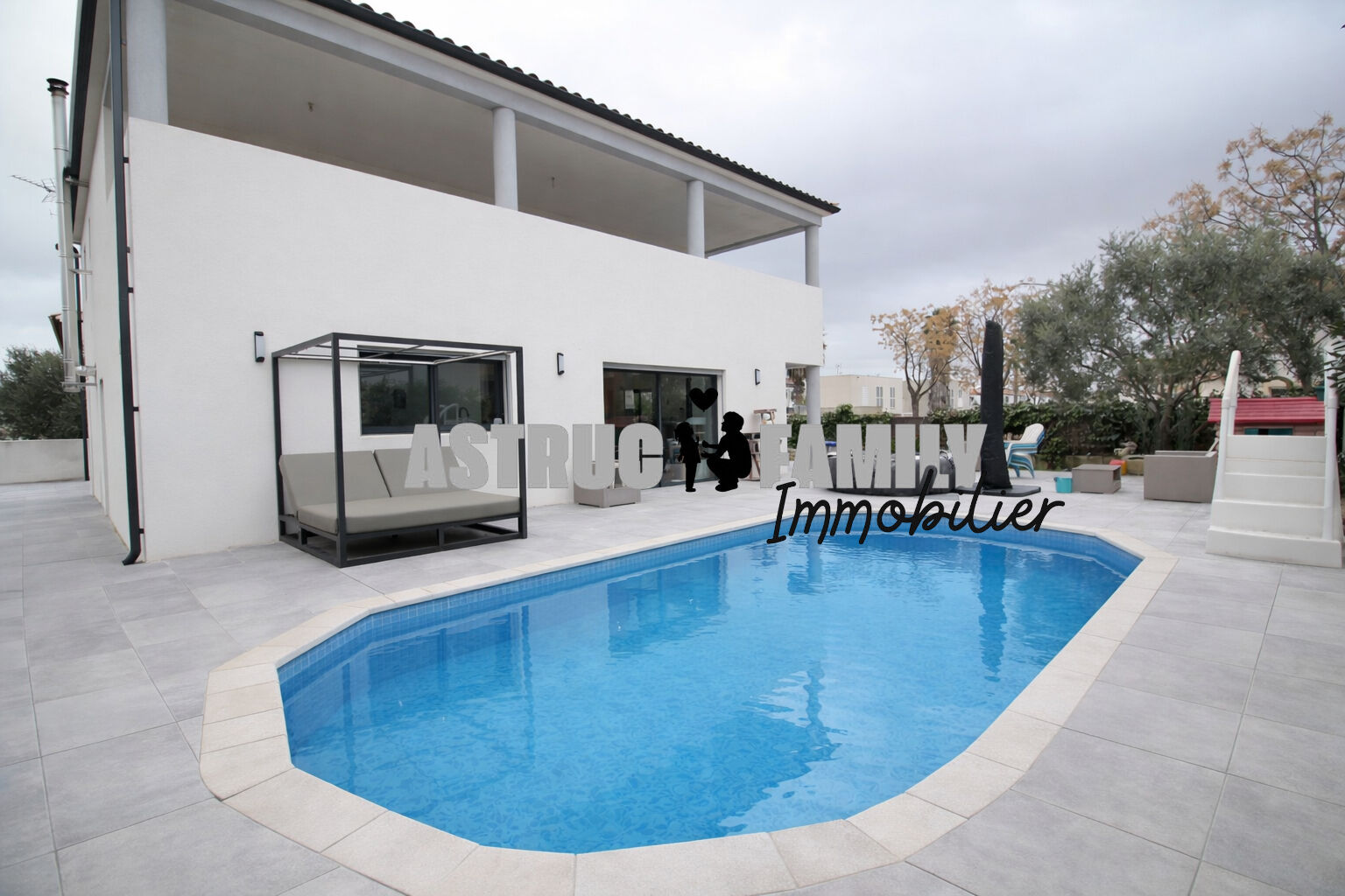 Villa / Maison  T6 à vendre Aigues-Mortes 30220