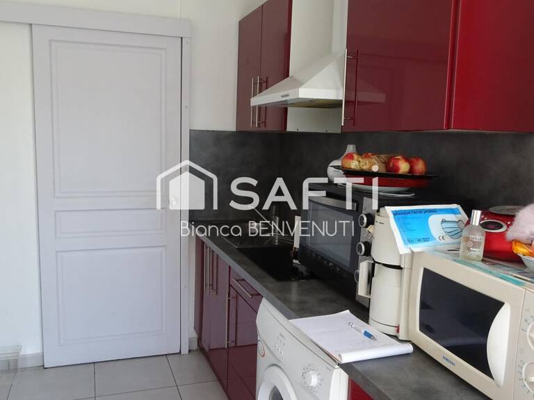 Ensemble Immobilier de 19 garages et 4 appartements plain-pieds — photo 1