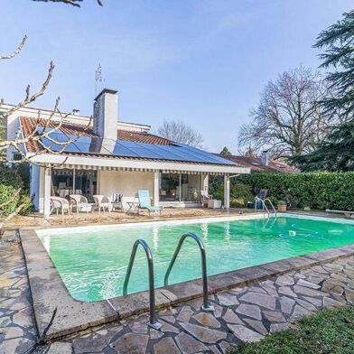 Maison 6 pièces 703936 €