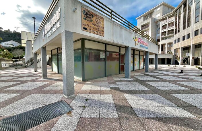 Local commercial / Bureaux  145 m²  Bastia, Forum du Fango — photo 2