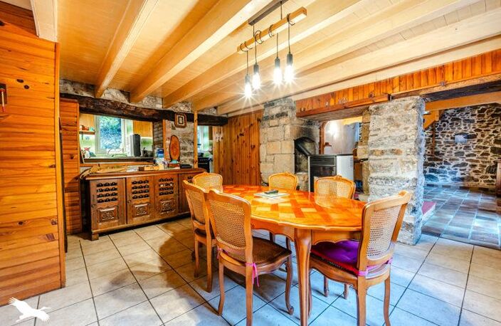 Maison en pierre de 6 pièces principales — photo 2