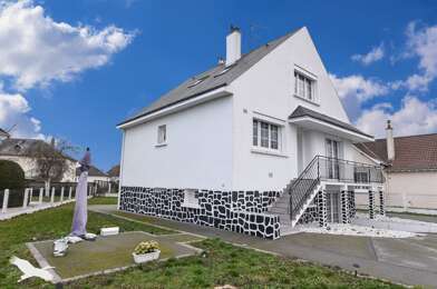 Maison 8 pièces 369600 €