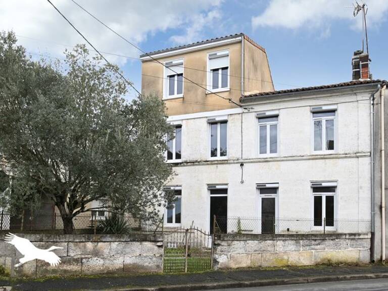 Maison de bourg de 7 pièces principales — photo 1