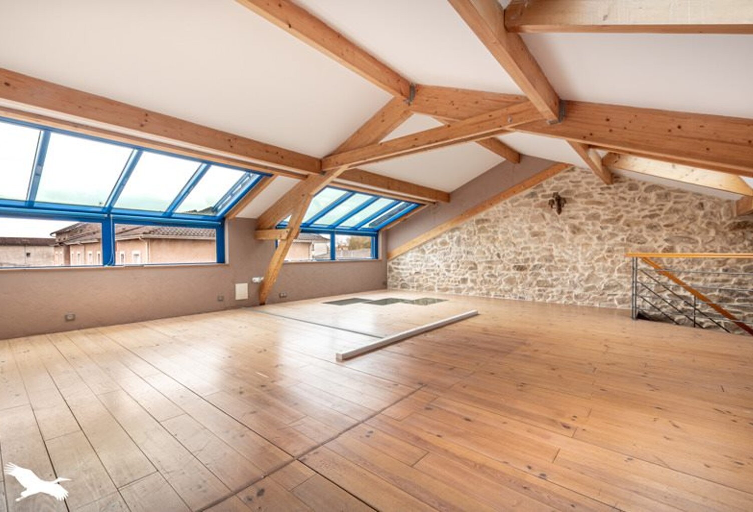 Maison en pierre de 4 pièces principales — photo 1