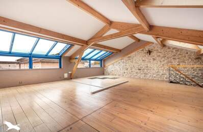 Maison en pierre de 4 pièces principales — photo du bien