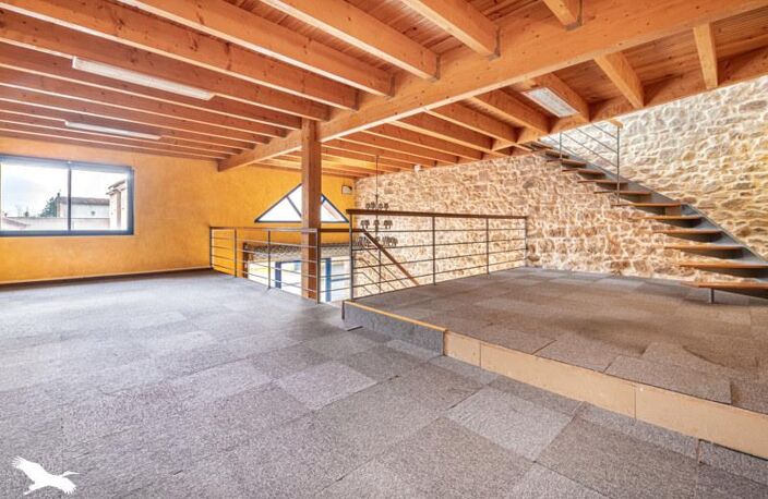 Maison en pierre de 4 pièces principales — photo 2