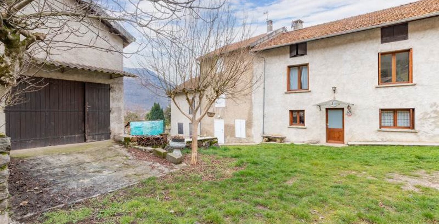 Maison de ville de 5 pièces principales — photo 1