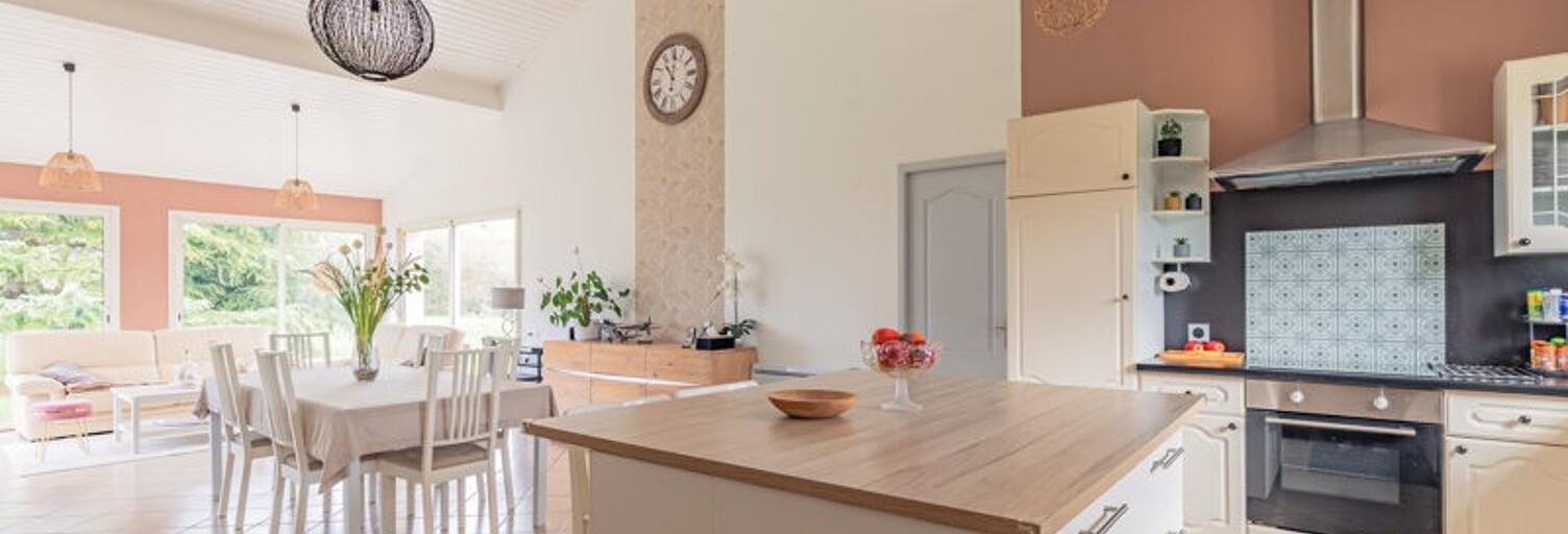Maison 5 Pièces 110 m² à vendre à Saint-Porchaire (17250)