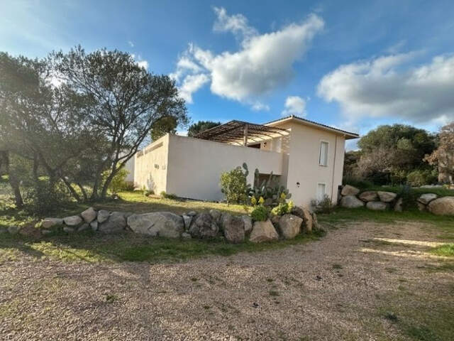 VILLA proximité PORTO- VECCHIO sur la commune de LECCI — photo du bien