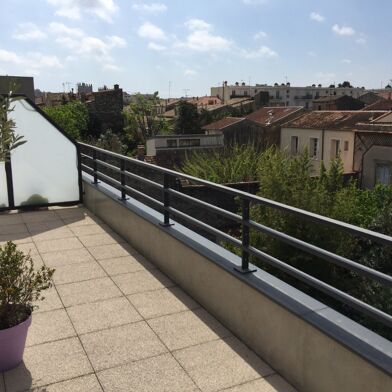 Appartement 2 pièces 1053 €