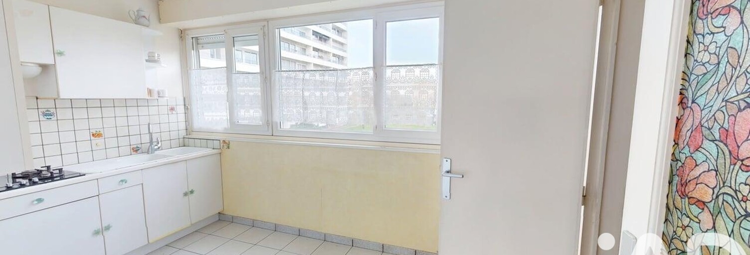 Immeuble  94 m² à vendre à La Rochelle (17000)