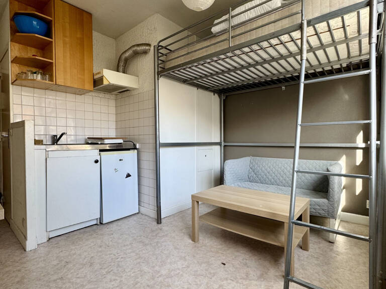 CHAUFFAGE COMPRIS - STUDIO MEUBLÉ - IDÉAL ÉTUDIANT — photo 1