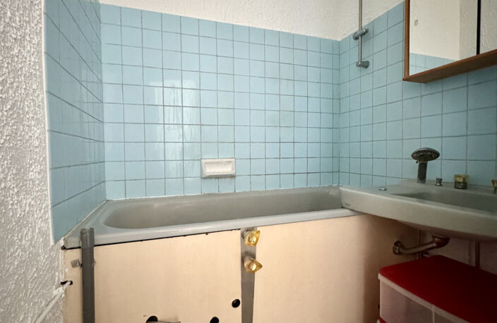 CHAUFFAGE COMPRIS - STUDIO MEUBLÉ - IDÉAL ÉTUDIANT — photo 3