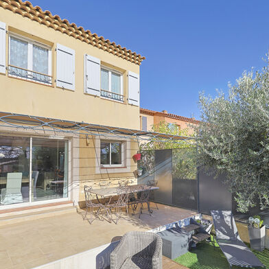 Maison 4 pièces 332000 €