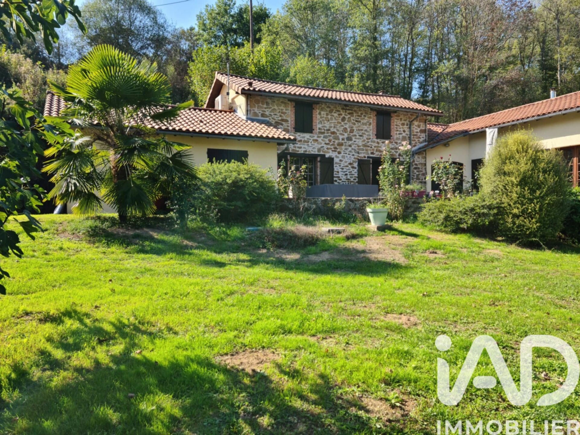 St-Yrieix-Sous-Aixe - 146m² - 4p. - 3ch.