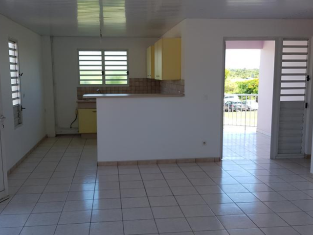 RIVIERE SALEE / Joli appartement T3 + parking — photo du bien