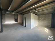 Location Local d'activités 150 m&sup2; — photo 3
