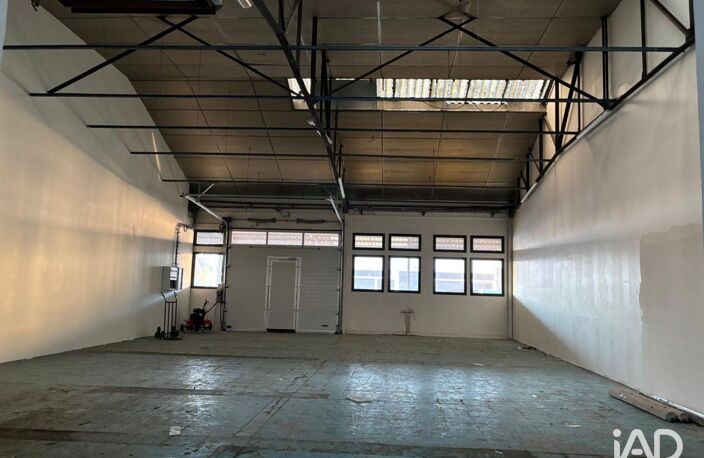 Location Local d'activités 202 m&sup2; — photo 5