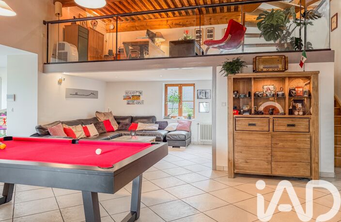 Vente Maison/villa 8 pièces — photo 2