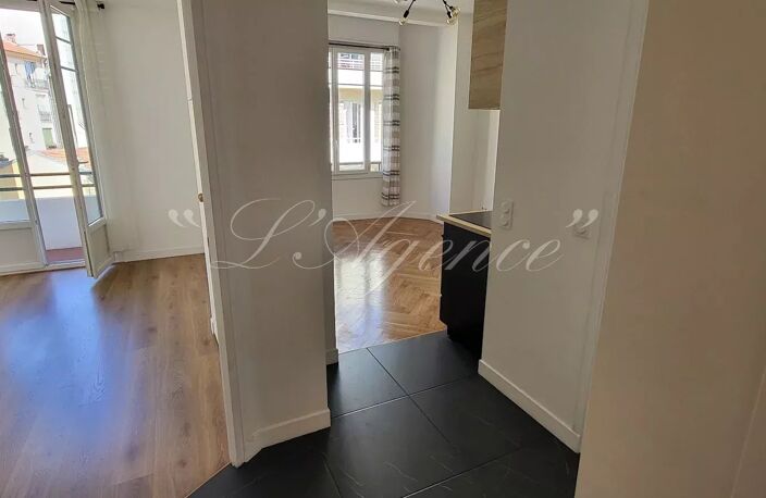 3 PIECES RUE ROSSINI — photo 2