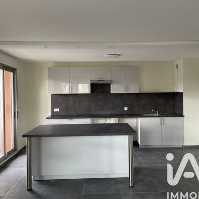 Appartement 3 pièces 790 €