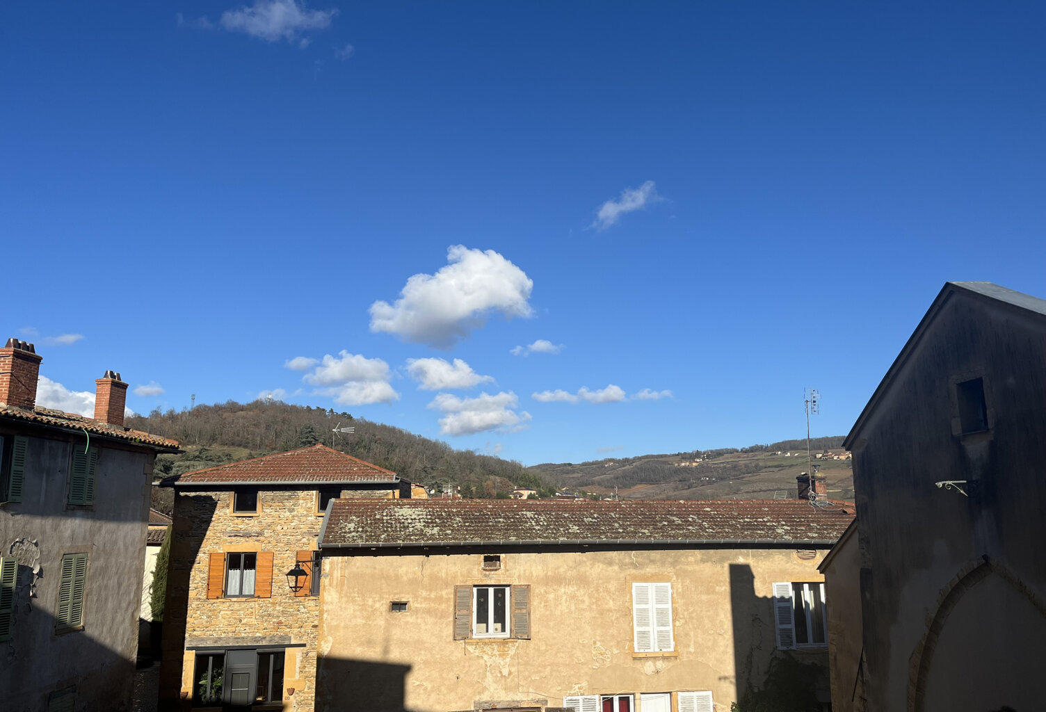 VAL D'OINGT COEUR DU VILLAGE — photo 1