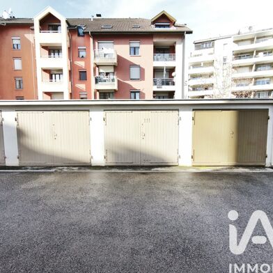 Garage  37900 €