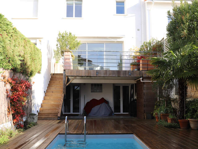 ROYAN MAISON DE VILLE AVEC GARAGE AU PRIX DE 731 000 EUR HAI — photo du bien