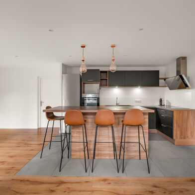 Appartement 6 pièces 2350 €