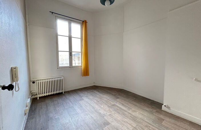 Bureaux -  Place Pey Berland — photo 4