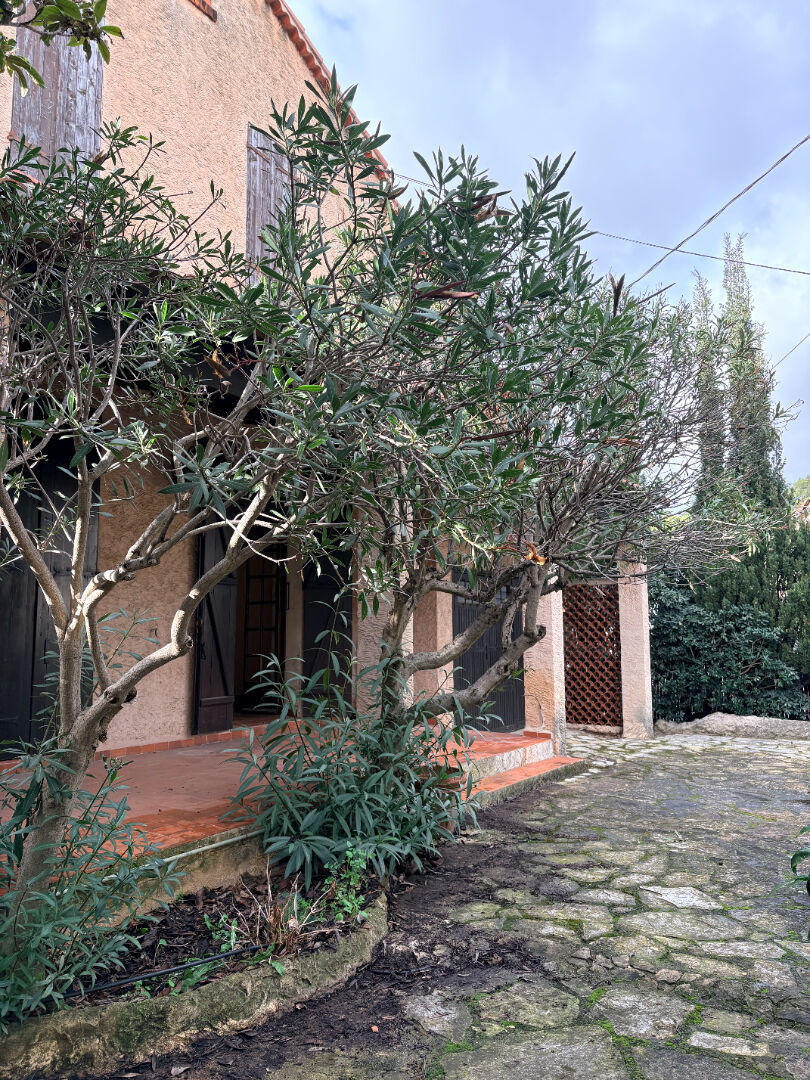 Villa / Maison  T7 à vendre Marseille 9eme 13009